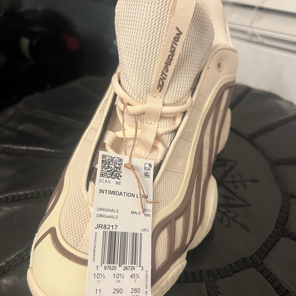 adidas Intimidation Low Cream/Beige Men's Shoes 11